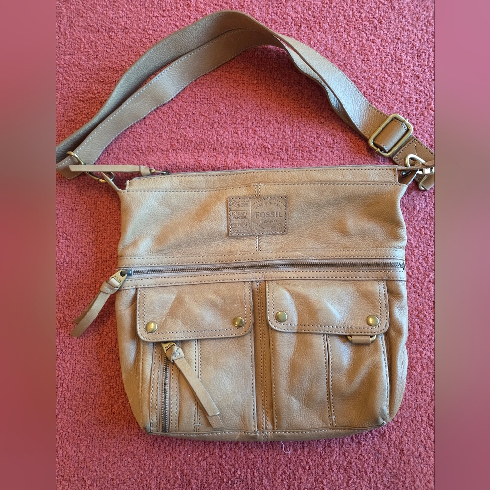 Fossil Morgan Traveler Tan Leather Messenger Crossbody Shoulder Bag